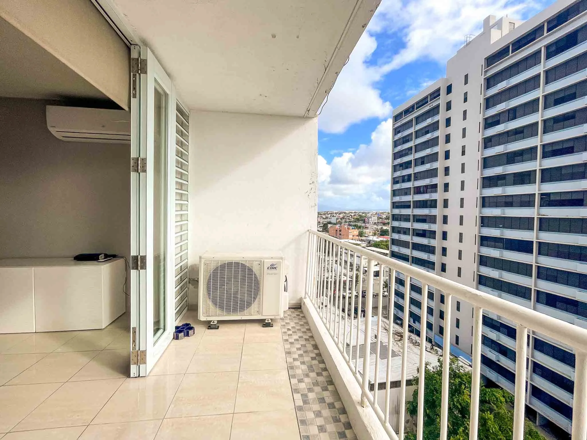 Madrid Building Condo For Sale - Paraiso Realty